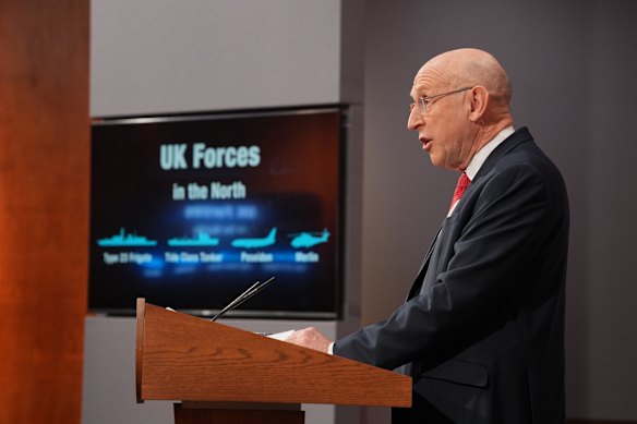 قامت المملكة المتحدة بنشر قواتها المسلحة لردع الغواصات الروسية عن مياهها