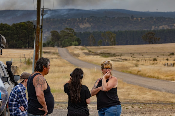 Beaufort nurse Rebecca Simmonds and her family return to their property in Raglan after the bushfire swept through on Thursday.