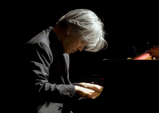Maestro Ryuichi Sakamoto performs in Rome in 2009.