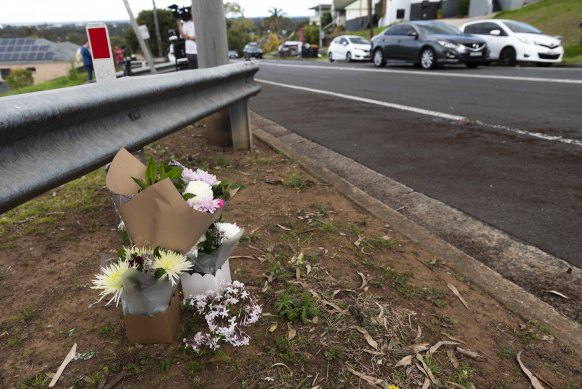 Flowers at the site of the fatal car crash in Heckenberg. 