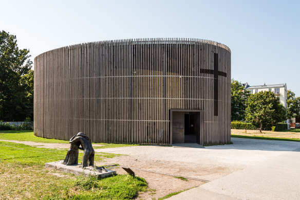 The Chapel of Reconciliation was built to commemorate the former church that was stuck in between the east and west sides of Berlin.