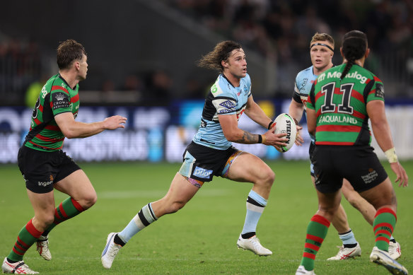 Nicho Hynes helped lead Cronulla to a crucial victory over the Rabbitohs in Perth.