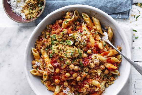 Penne with chickpeas and chilli.
