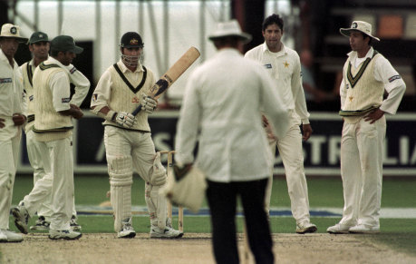 Langer stands his ground after nicking the ball to slips against Pakistan in 1999.