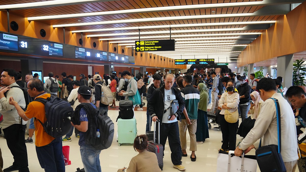 Indonesia’s Anak Krakatau erupts, halting flights as volcanic ash spreads across country