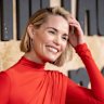 Who says you need to chop off your hair just because Leslie Bibb did?