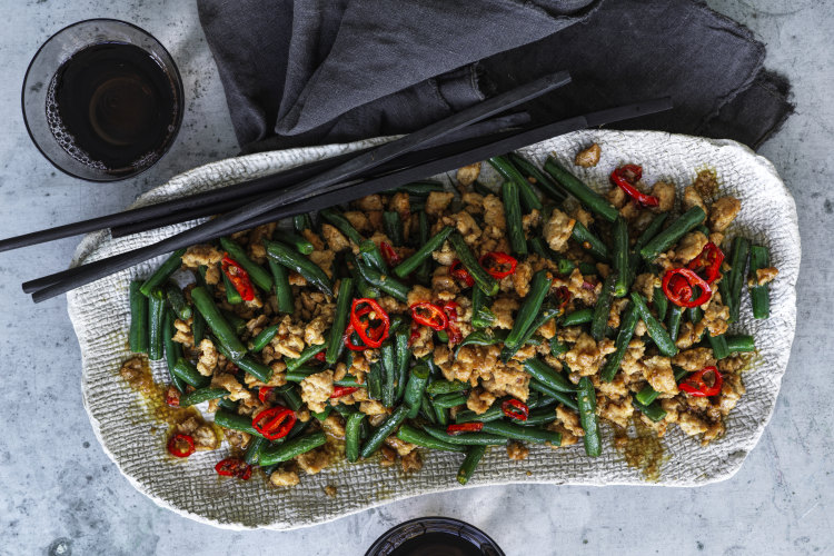 Wok-fried pork mince