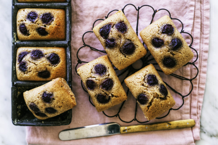 Cherry financiers