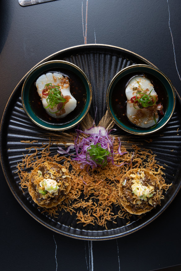 Snacks include wagyu tartlets.