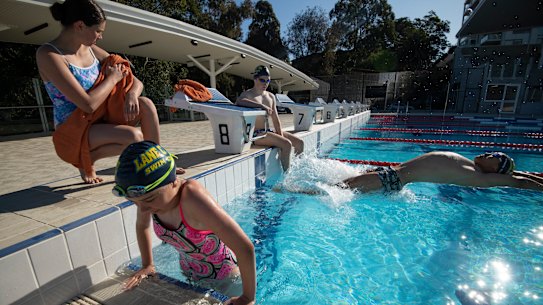 Sydney is set to enjoy warm weather over the long weekend.