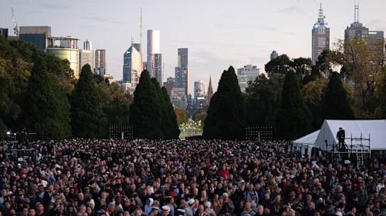 The crowd at the Anzac Day dawn service in Melbourne.