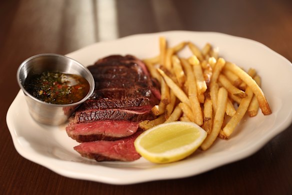 Steak frites made with Angus rostbiff at Common Cuts, a new city grill.
