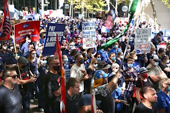 Nurses and nursing staff have voted to protest in Sydney again next week. 