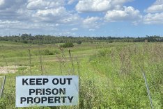 There is plenty of riverside bushland behind the three prisons at Wacol where land could be acquired for a future bridge between Moggill and Wacol or the Centenary suburbs.