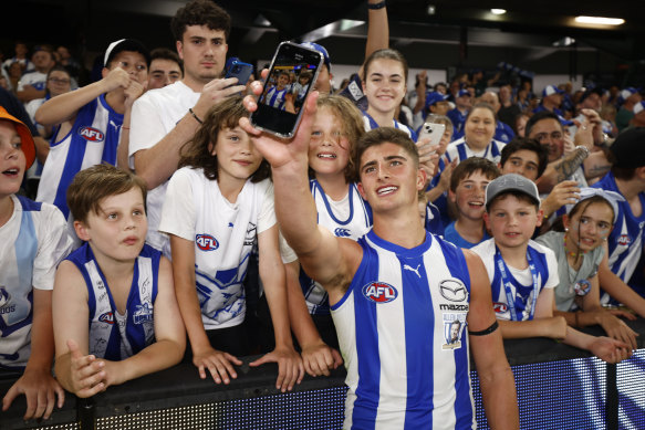 The AFL has clarified that all national flags that celebrate players’ heritage are welcome at matches. 