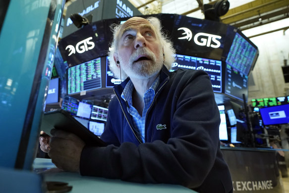 Wall Street’s benchmark index officially fell into a bear market on Monday in New York. 