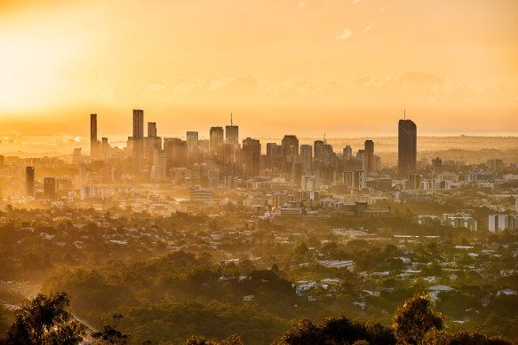 Early detail from new national daylight saving research suggests strong support in the Sunshine State – even with two timezones. Political will is a different story.