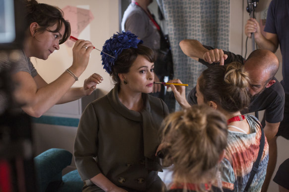 Helena Bonham Carter is transformed into Princess Margaret for season 3 of "The Crown".