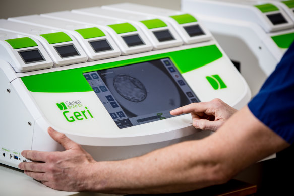 The Geri incubator is designed to allow scientists to monitor embryos without disrupting their environment.