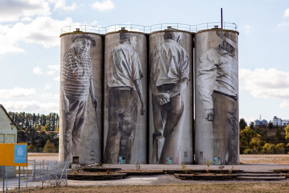 Silo art, this time in Portland, Victoria.