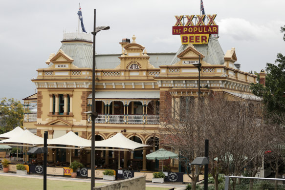 The Breakfast Creek Hotel is the style and standard of restoration being promised for the Broadway Hotel, and could cater to a similar clientele.