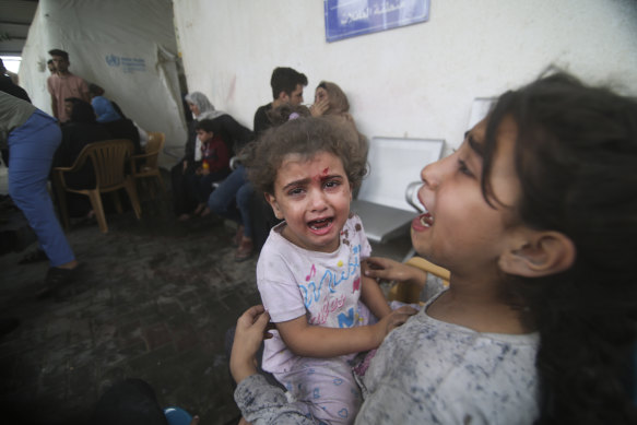 Unicef has warned Palestinian children are bearing the brunt of the conflict in Gaza.