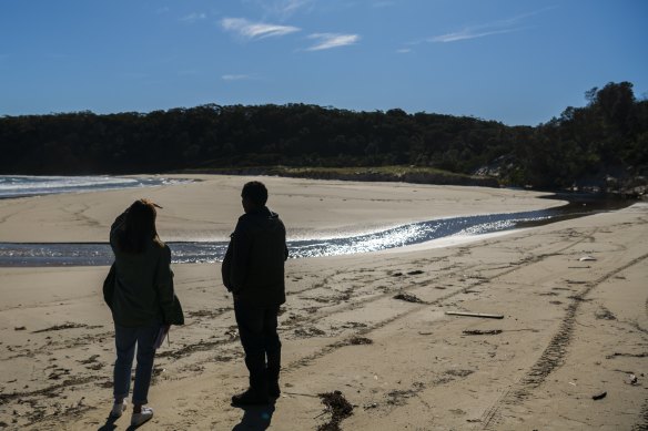 Carrie Fellner speaks to Wreck Bay resident Nick Carter on location during the filming of How to Poison a Planet. 