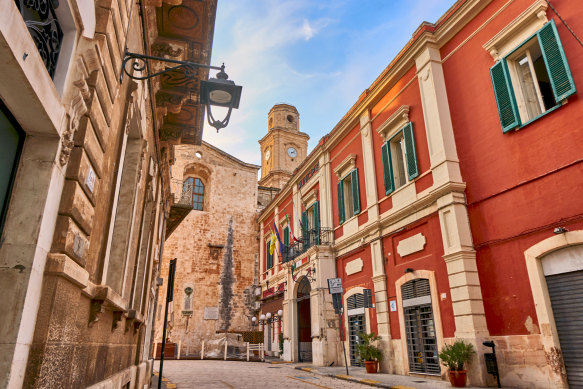 The charming back streets of Monopoli.