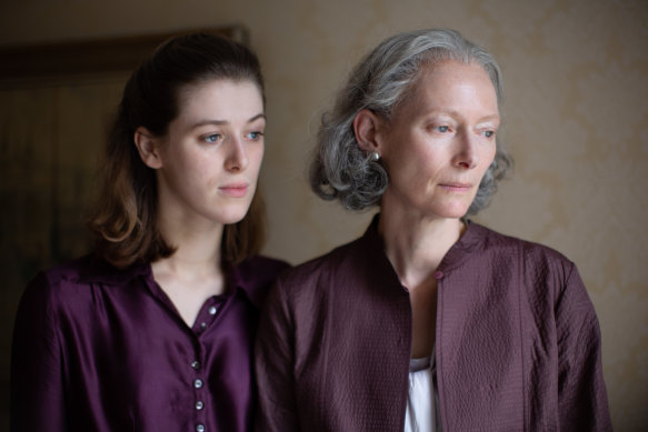 Real-life mother and daughter Honor Swinton Byrne and Tilda Swinton in The Souvenir: Part II.