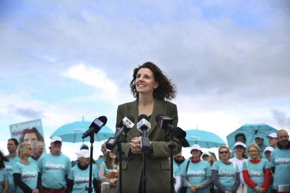 The teal independent for Wentworth, Allegra Spender,  speaks at Bondi Beach the day after winning the seat.