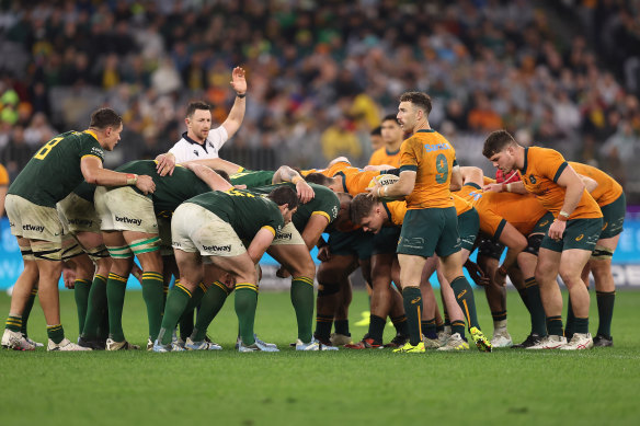 The Wallabies and Springboks went to uncontested scrums in Perth.