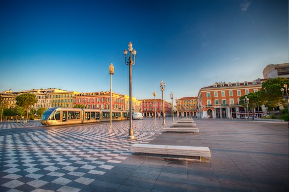 Place Massena is now pedestrianised, with trams travelling through the middle.