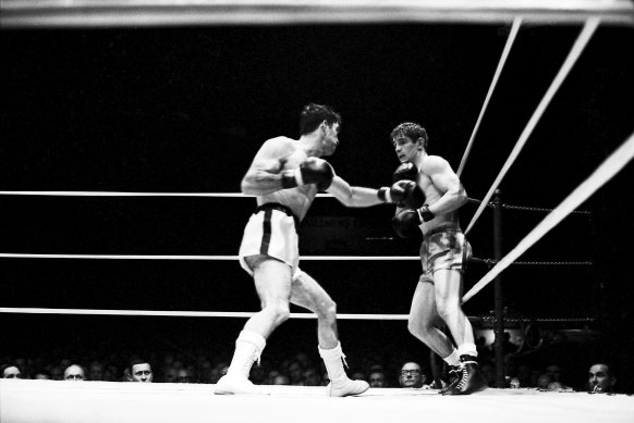 Famechon goes toe-to-toe with Bobby Valdez at the old Sydney Stadium in May 1968.