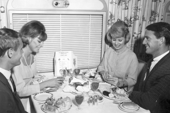 The dining car of the Southern Aurora,