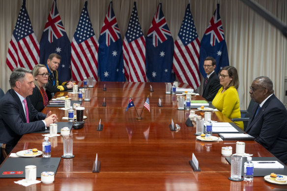 Lloyd Austin, right, and Richard Marles, left, at their Pentagon meeting.