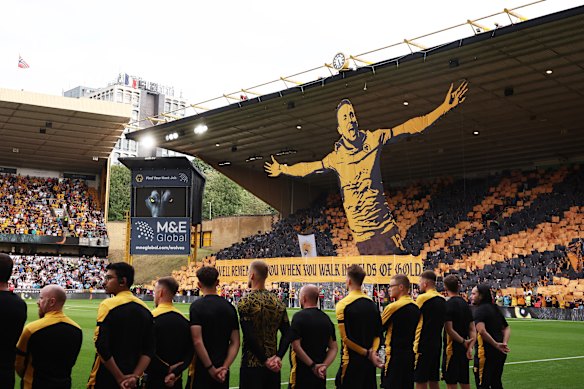 Wolves fans pay tribute to former player Diogo Jota and his brother Andre Silva.
