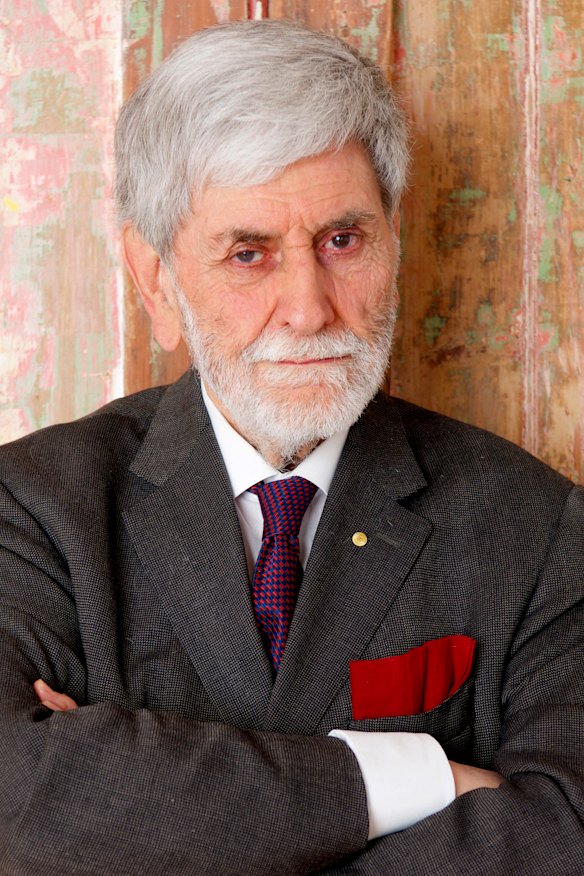 According to writer and former Labor MP Barry Jones, we have “a generation of anti-leaders”.