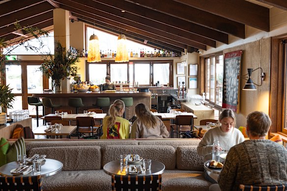 Surf Hotel’s coastal-luxury dining room is more upscale seaside pub than fancy restaurant.