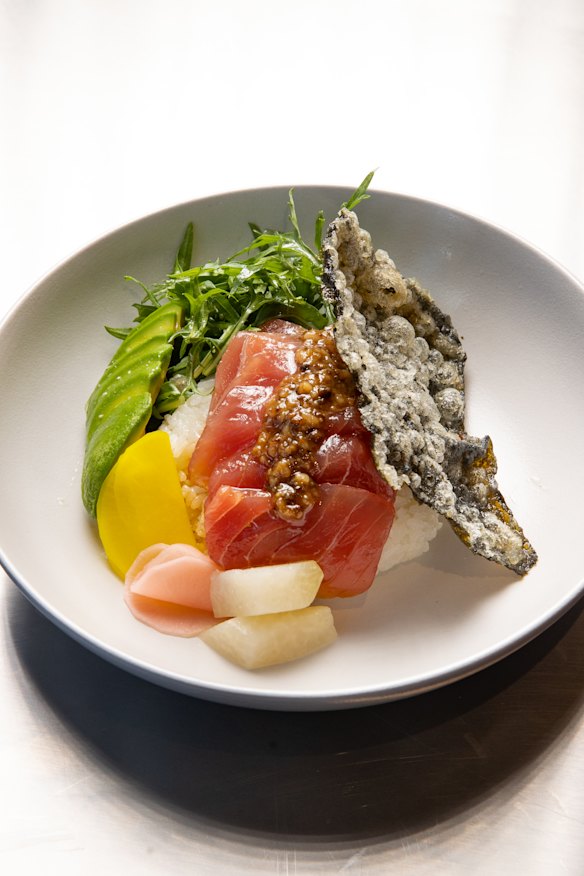 Tuna donburi.