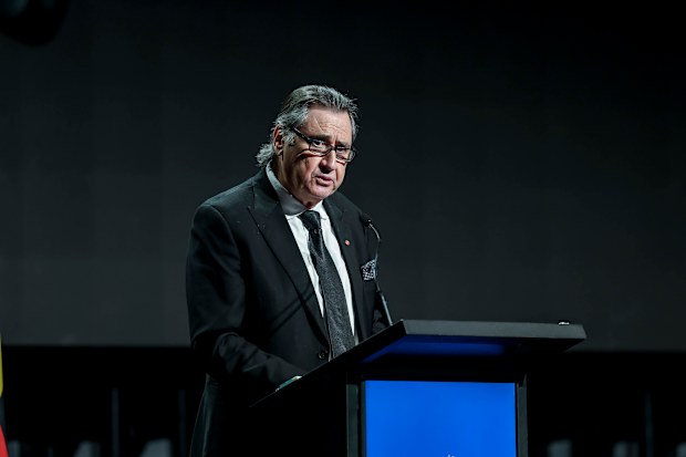 Tony Tardio made a revelation about Hinch’s secret affair with Bette Midler.