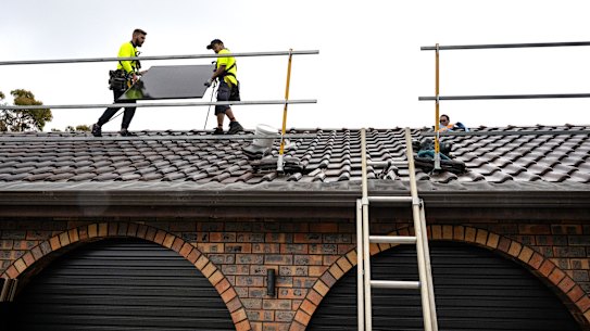 Electricity retailers would be willing to pay more for household solar fed into the grid if the time is right.