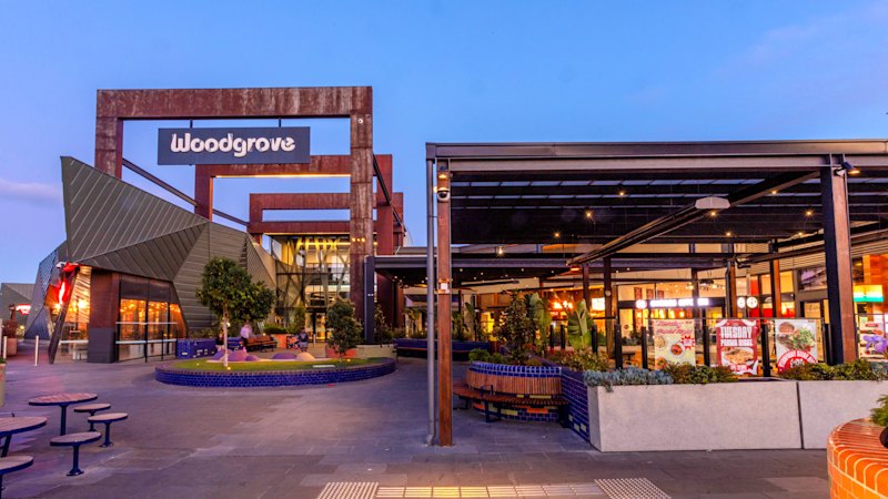 Lowy family goes shopping for Melbourne mall in $440m deal