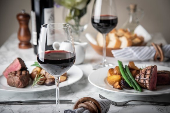 Go for medium-bodied reds to drink with your Sunday roast. 
