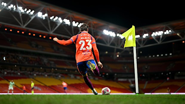 Brisbane Roar has struggled to draw crowds to Suncorp Stadium since the club returned to the venue.