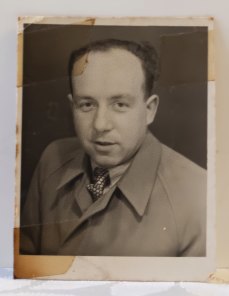 Believed to be a passport photo of a young Berysz Aurbach on entry to Australia in 1947.