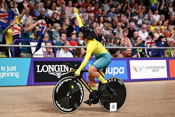 Felicity Wilson-Haffenden celebrates victory in the women’s team pursuit.