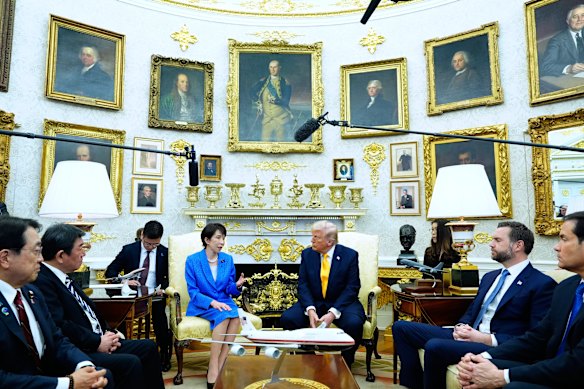 Trump mencionou Pearl Harbor durante uma reunião com o primeiro-ministro japonês.