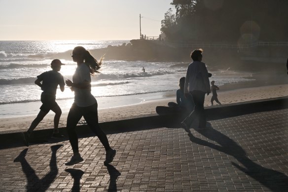 Sydney's temperatures have soared before a possible thunderstorm in the afternoon. 
