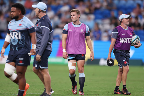 Will Harrison of the Waratahs warms up. 