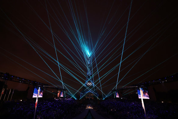 A spectacular light show transformed the Eiffel Tower into the world’s best nightclub.